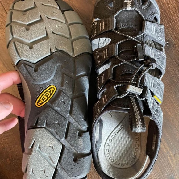 Disney Christmas 2025 Lil Rin Rin Plush Badge Red New